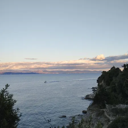 Agnis House 别墅 阿特帕克斯