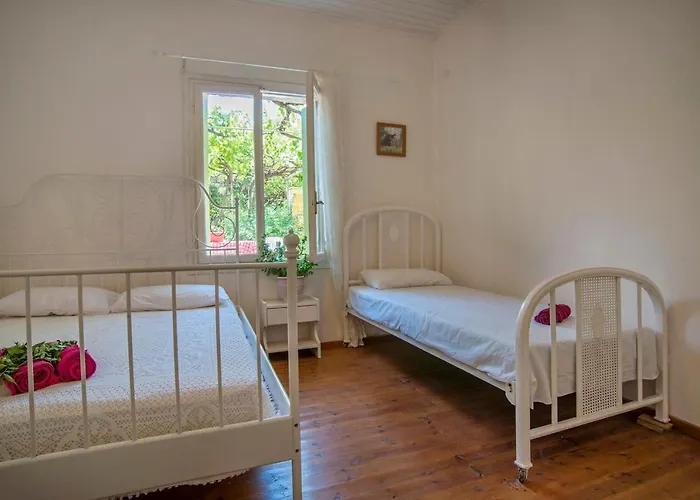 فيلة Agnis House أنتيباكسوس