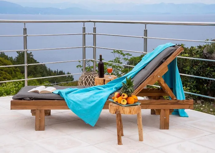 فيلة Agnis House أنتيباكسوس