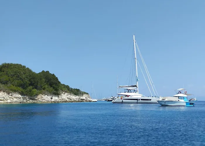 فيلة Agnis House *