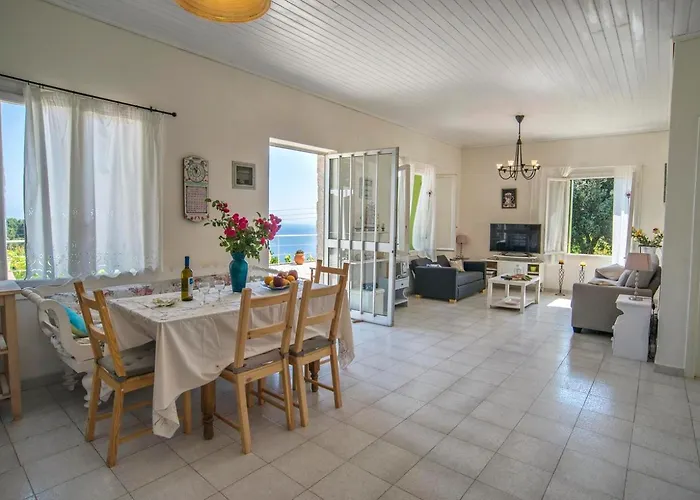 Agnis House فيلة