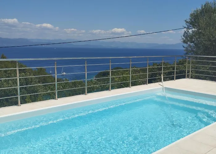 Agnis House أنتيباكسوس